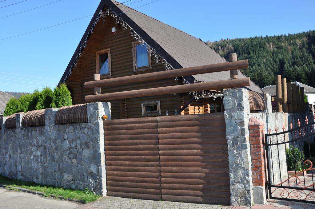 سكول Cottage Smerekovyi المظهر الخارجي الصورة